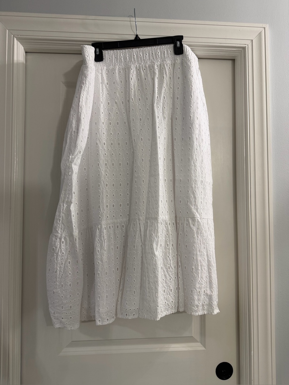 Women’s White Eyelet Tiered Maxi Skirt xxl  20